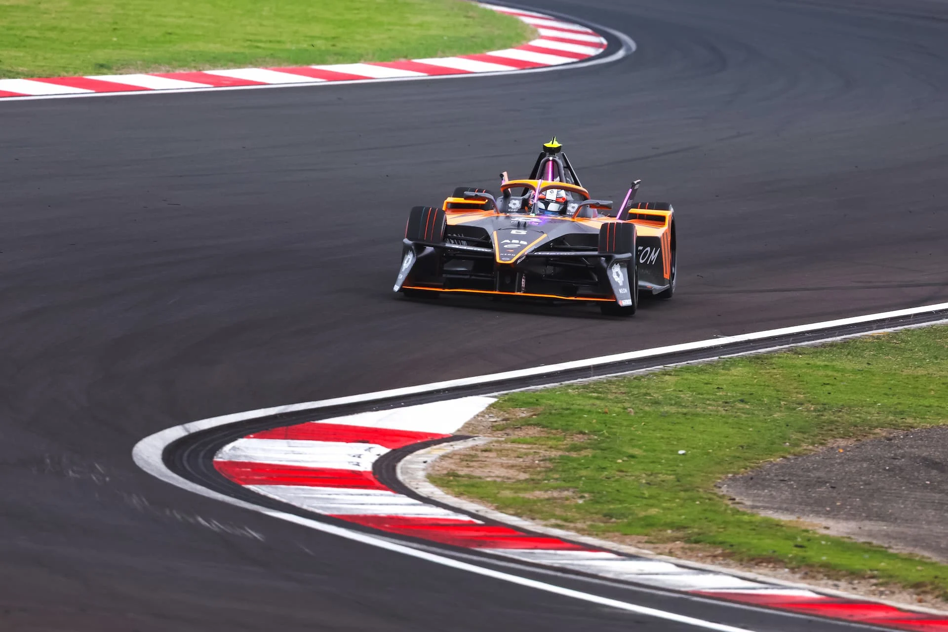 2025 Shanghai E-Prix - Race Report "The team have done a great job" - 1