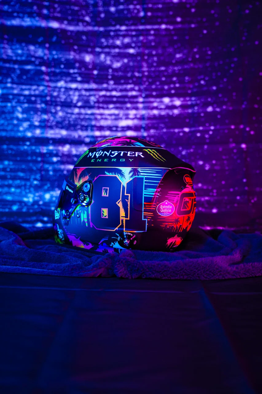 Formula-1 - 2024 - Miami-grand-prix - Oscar's Miami GP  helmet 🌴 - 0
