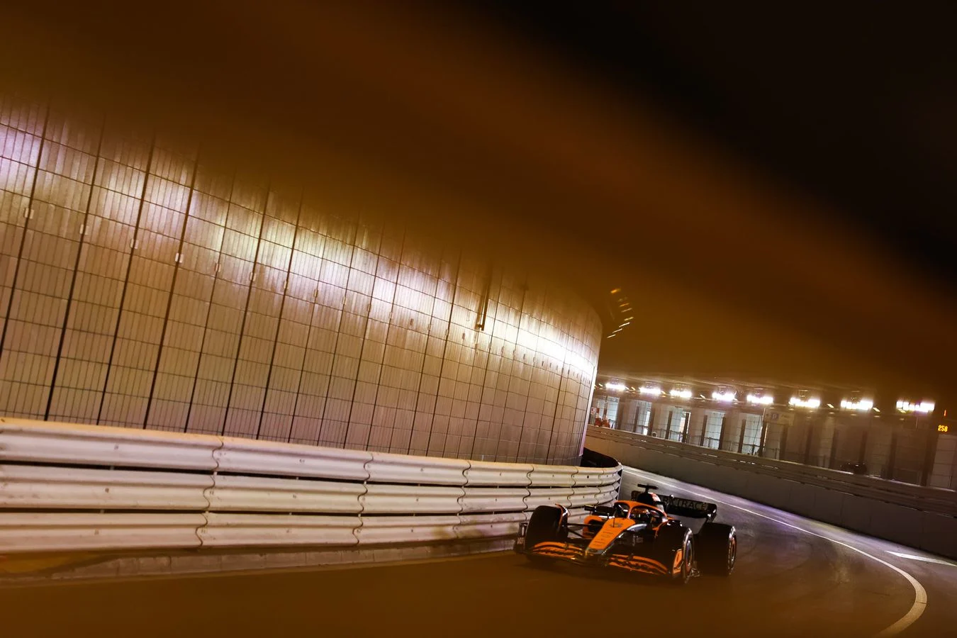 Formula-1 - 2022 - Monaco-grand-prix - Engineering-room