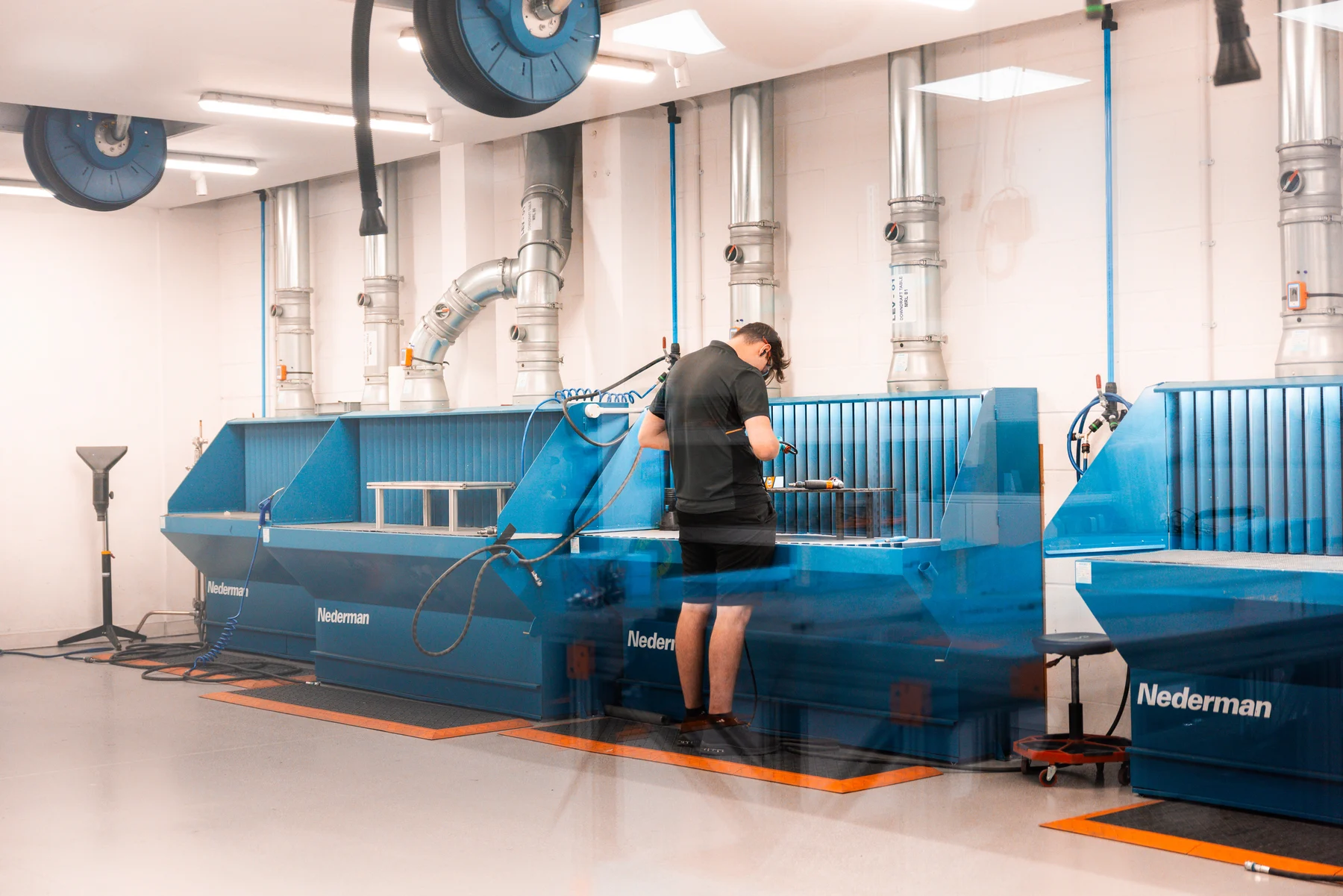 Formula-1 - 2025 - The-new-mclaren-racing-composite-factory - Inside the MRC  - 4