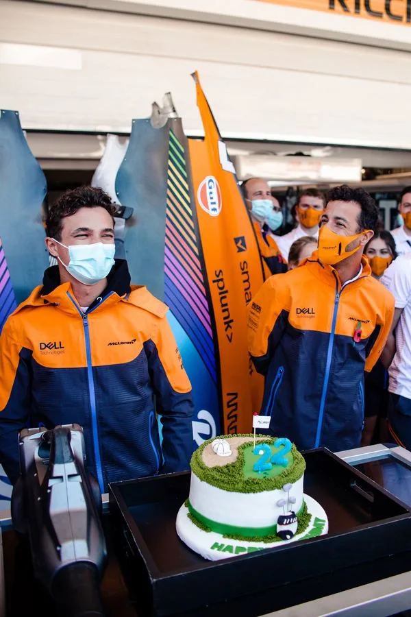 Feliz aniversário Celebrating Lando's 22nd birthday in São Paulo - 2