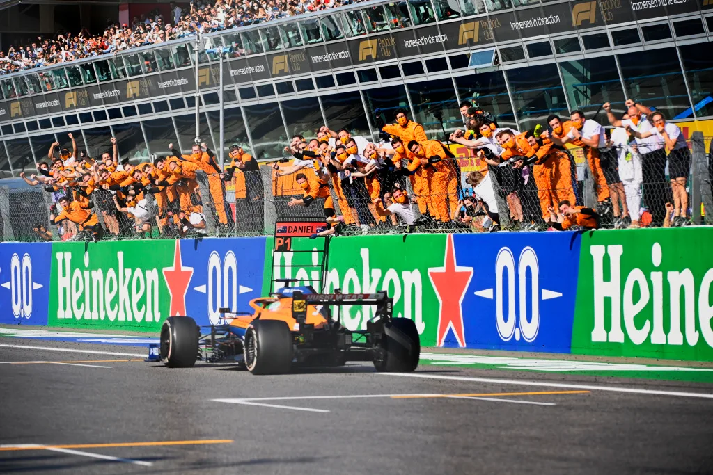 Heritage - Trophies - Mclaren-trophies-italian-gp-2021 - Legendary Laps - 0