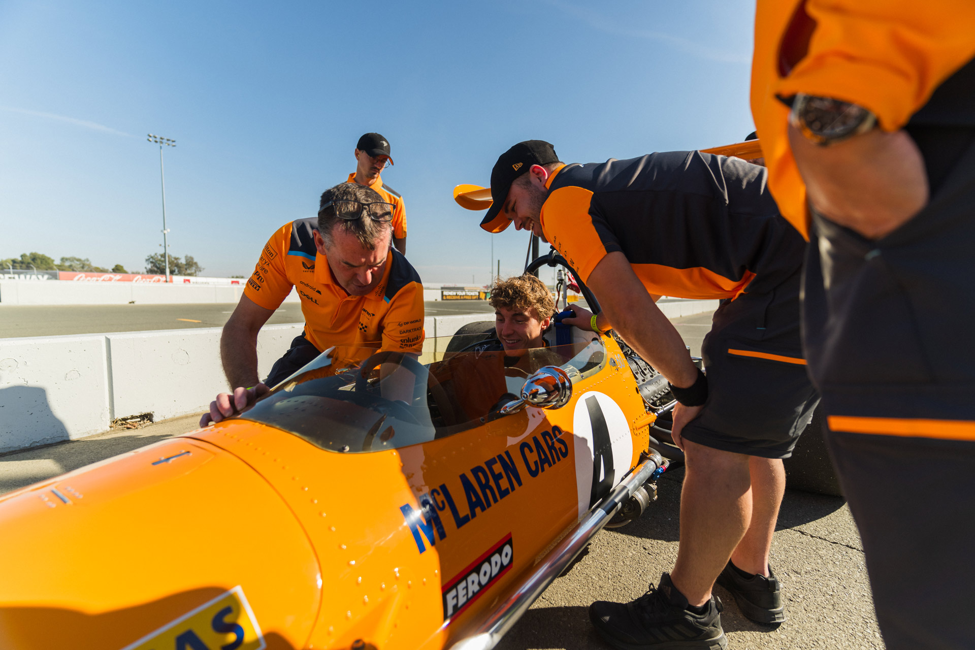 2024 Arrow McLaren Team Launch - No. 6