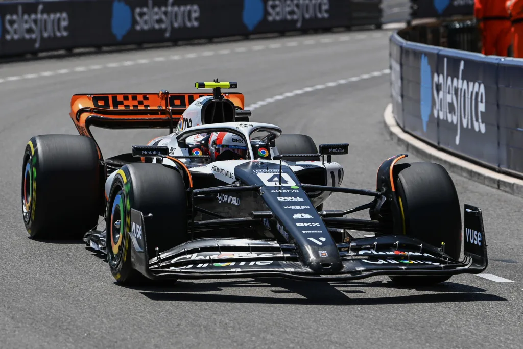 Formula-1 - 2023 - Monaco-grand-prix - The-engineering-room