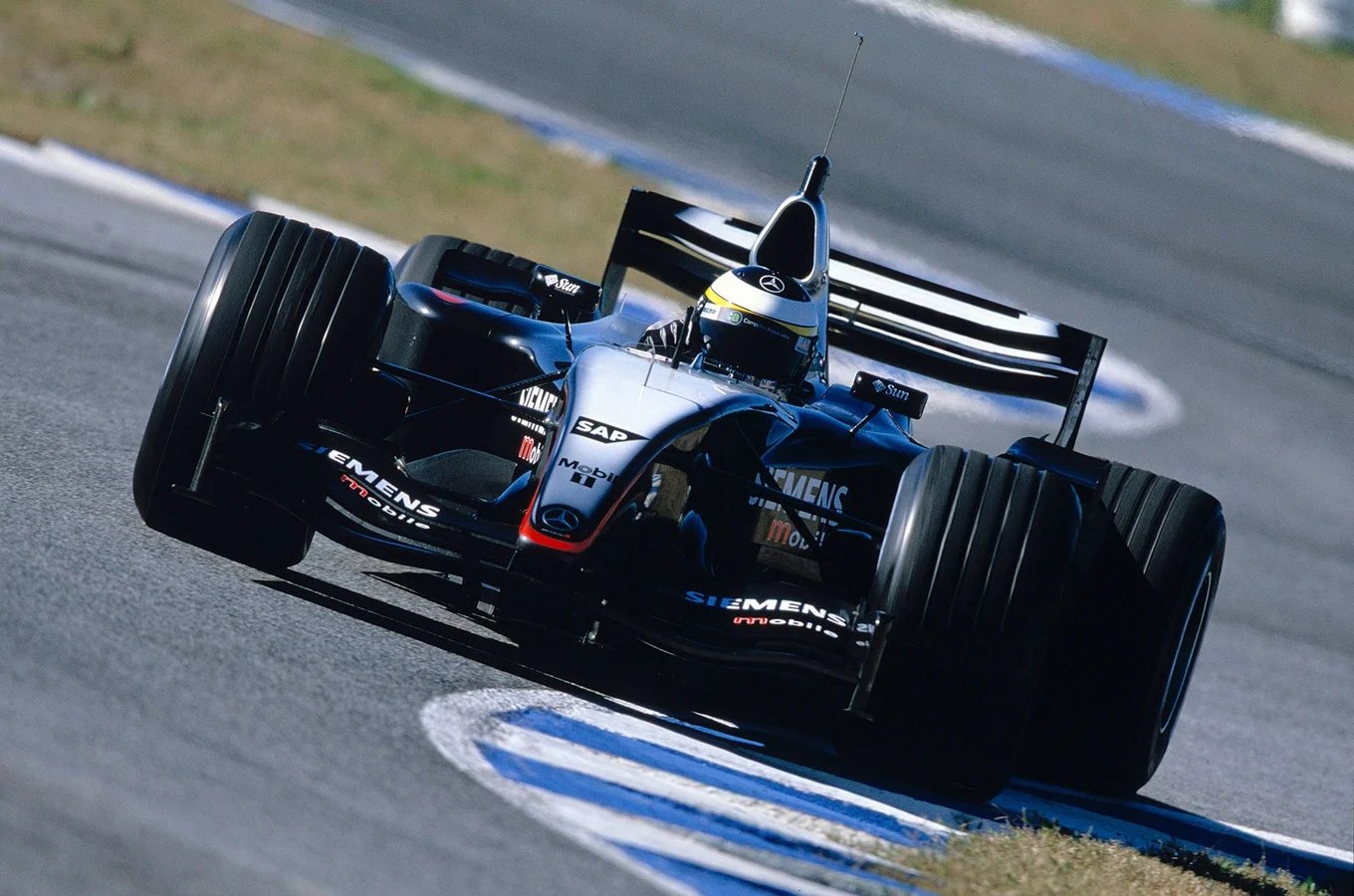 Heritage - Mclaren-and-me-pedro-de-la-rosa-212345