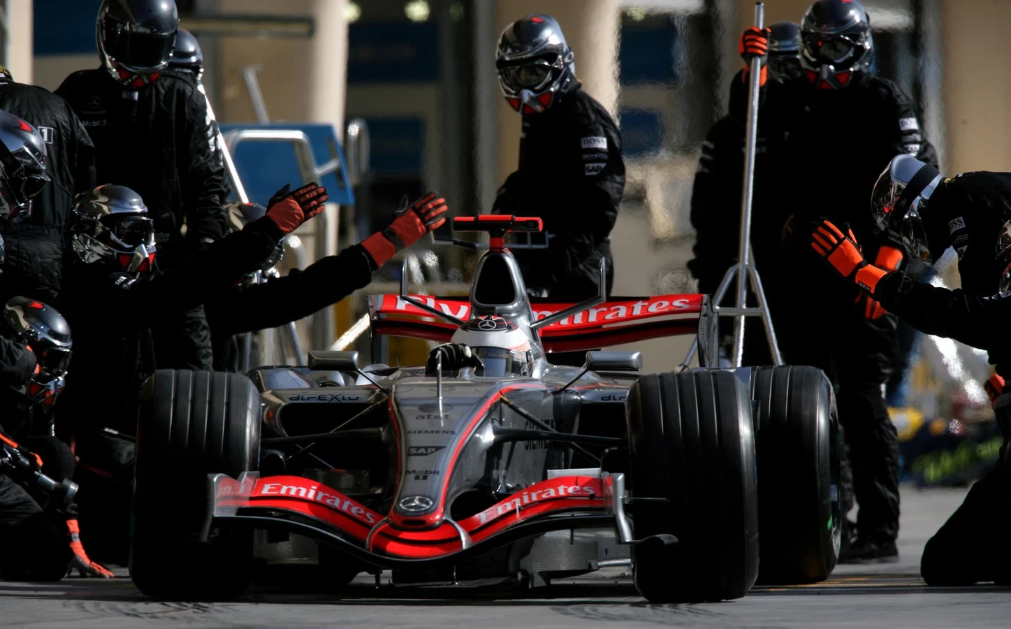 Team - 11-pitstops-that-changed-the-face-of-a-race