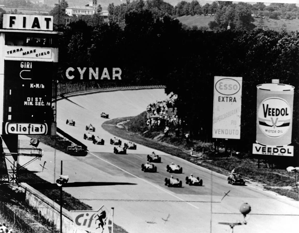 Indycar - 2017 - Race-of-two-worlds-2165793