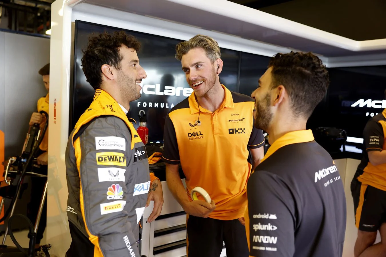 Formula-1 - 2022 - Abu-dhabi-grand-prix - Engineering-room