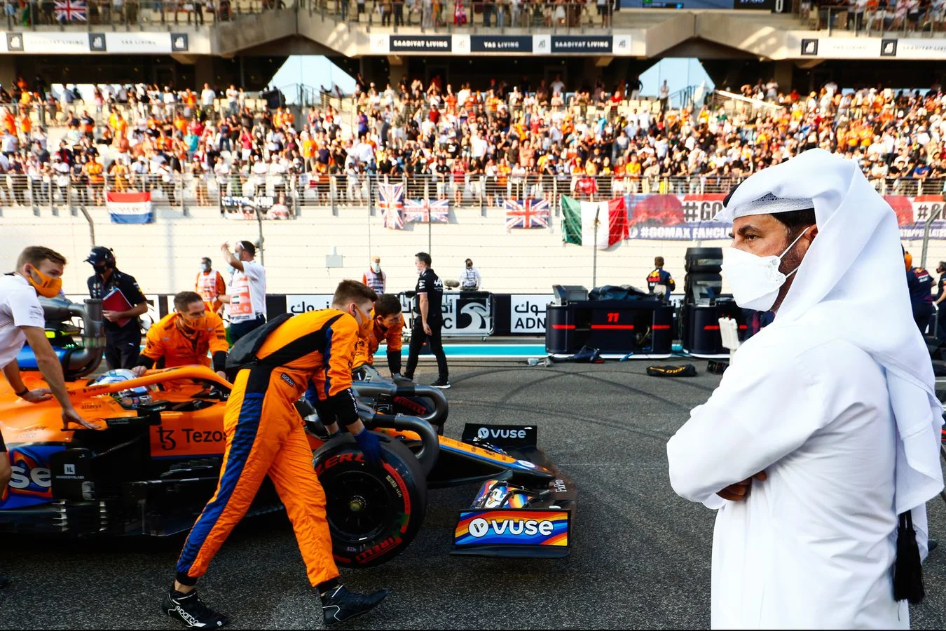 Team - The-year-ahead-zak-brown-2022