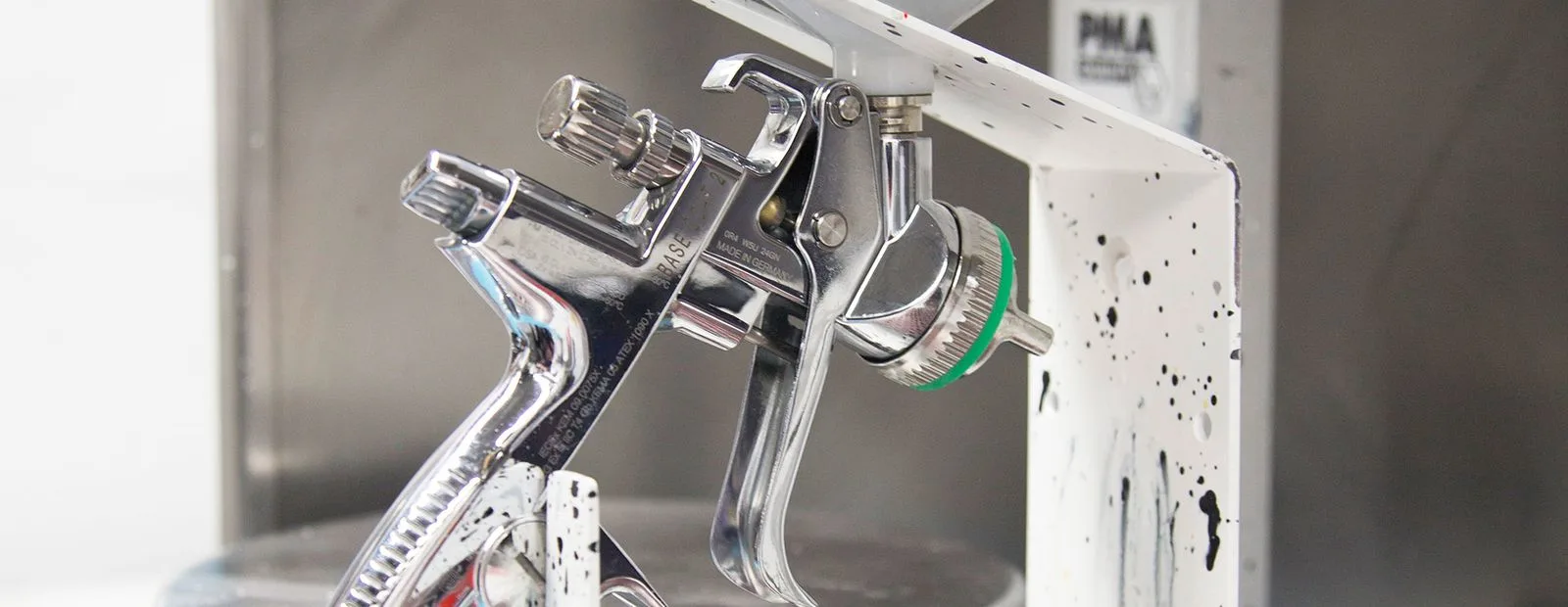 How to paint an F1 car