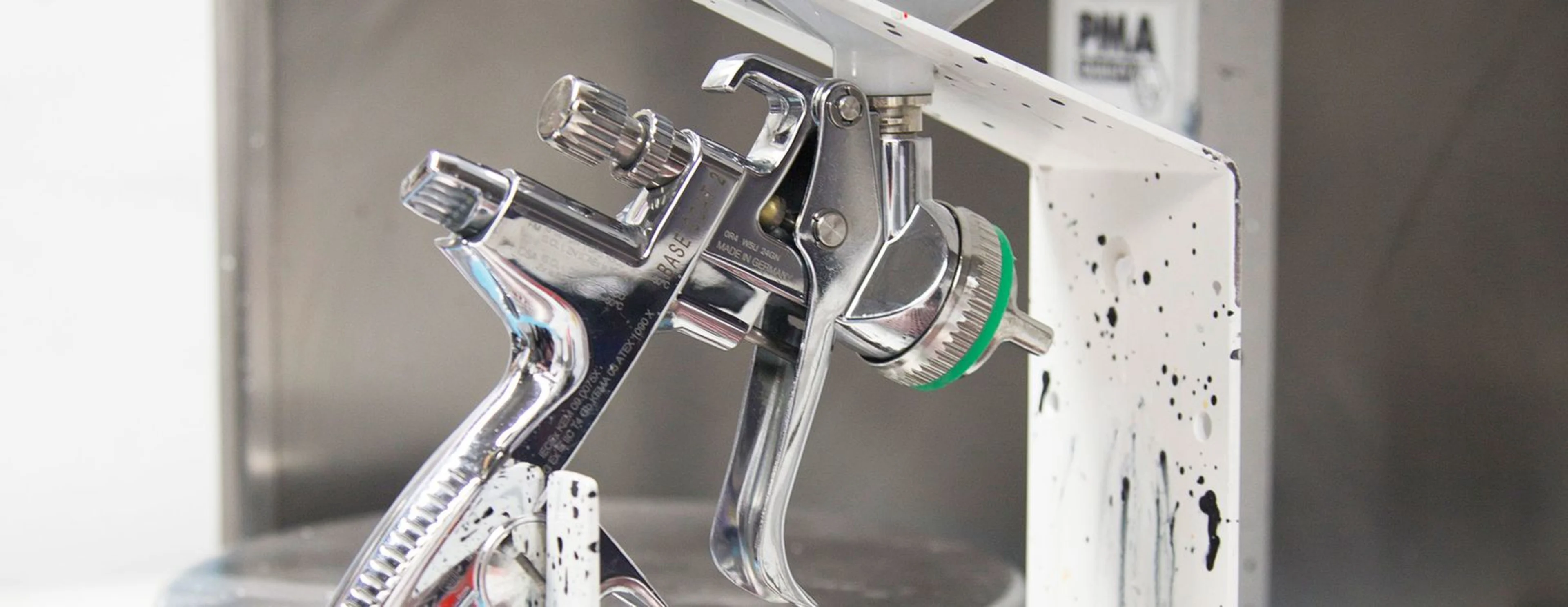 How to paint an F1 car