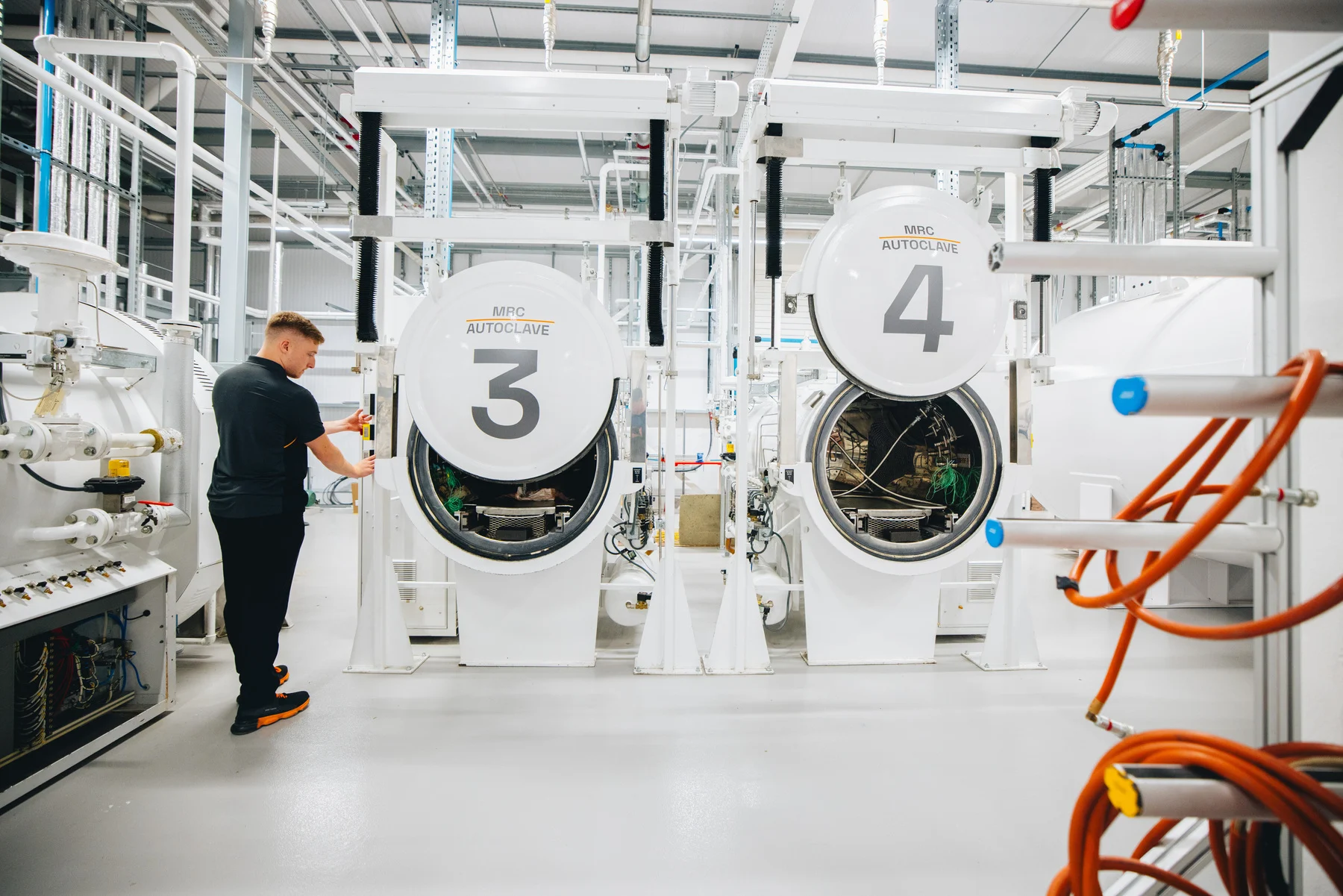 Formula-1 - 2023 - United-states-grand-prix - Strap-in-recycled-carbon-fibre-is-just-the-start - Recycled carbon fibre From the factory to the MCL60 - 5