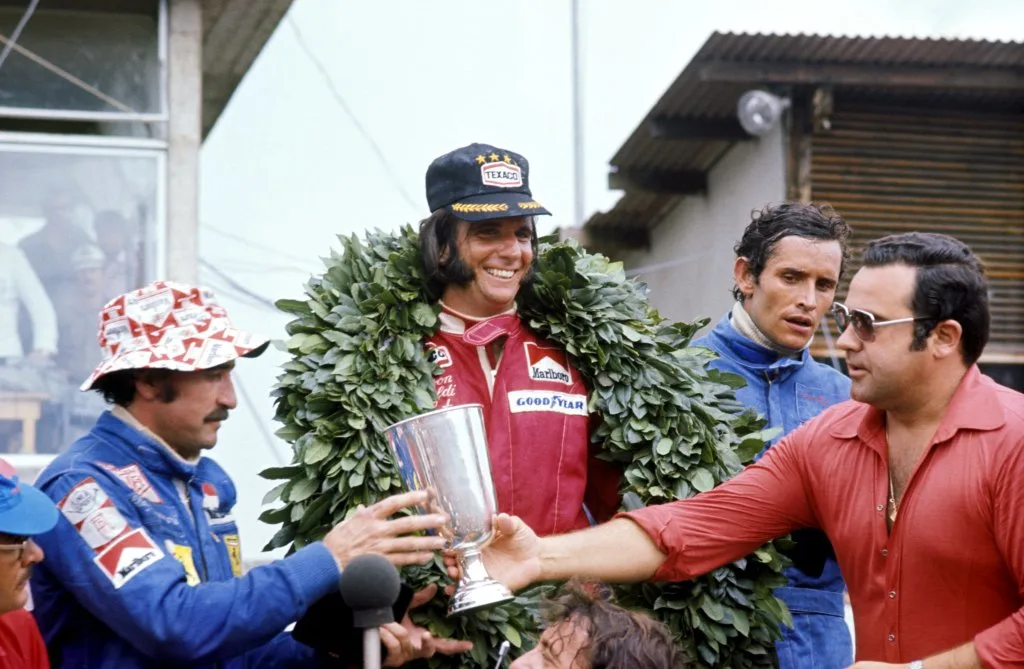 Heritage - Papaya-mirror-mclarens-greatest-what-ifs