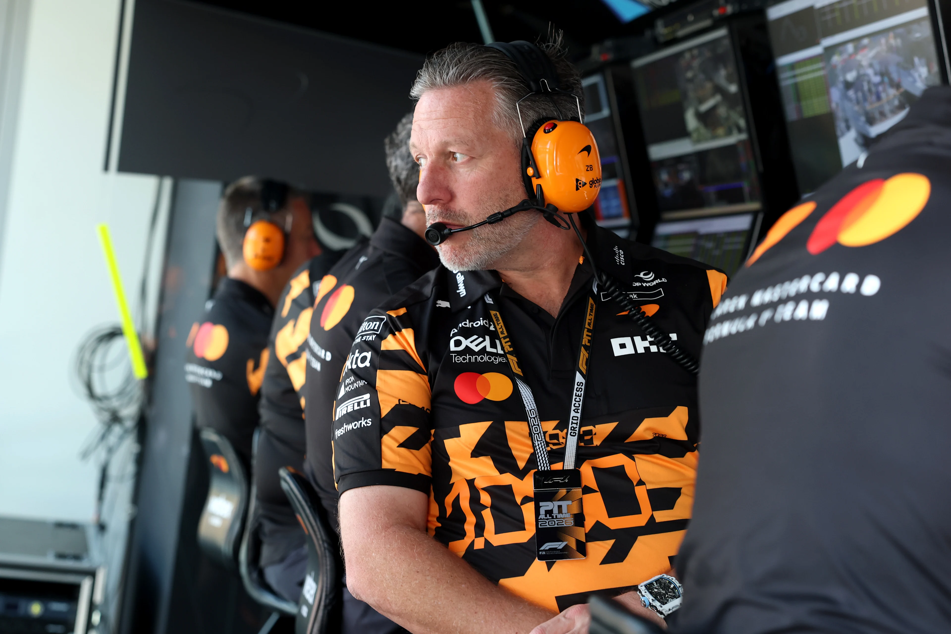 Image - Formula 1 - 2026 - Who sits on McLaren’s pit wall? - 6