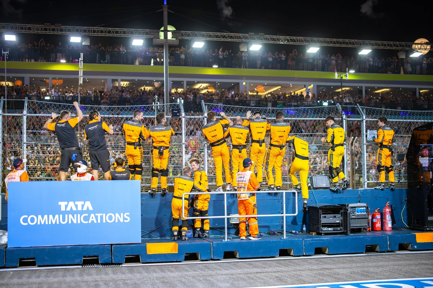 Formula-1 - 2023 - Singapore-grand-prix - Podium celebrations 🏆 Singapore Grand Prix 2023 - 4