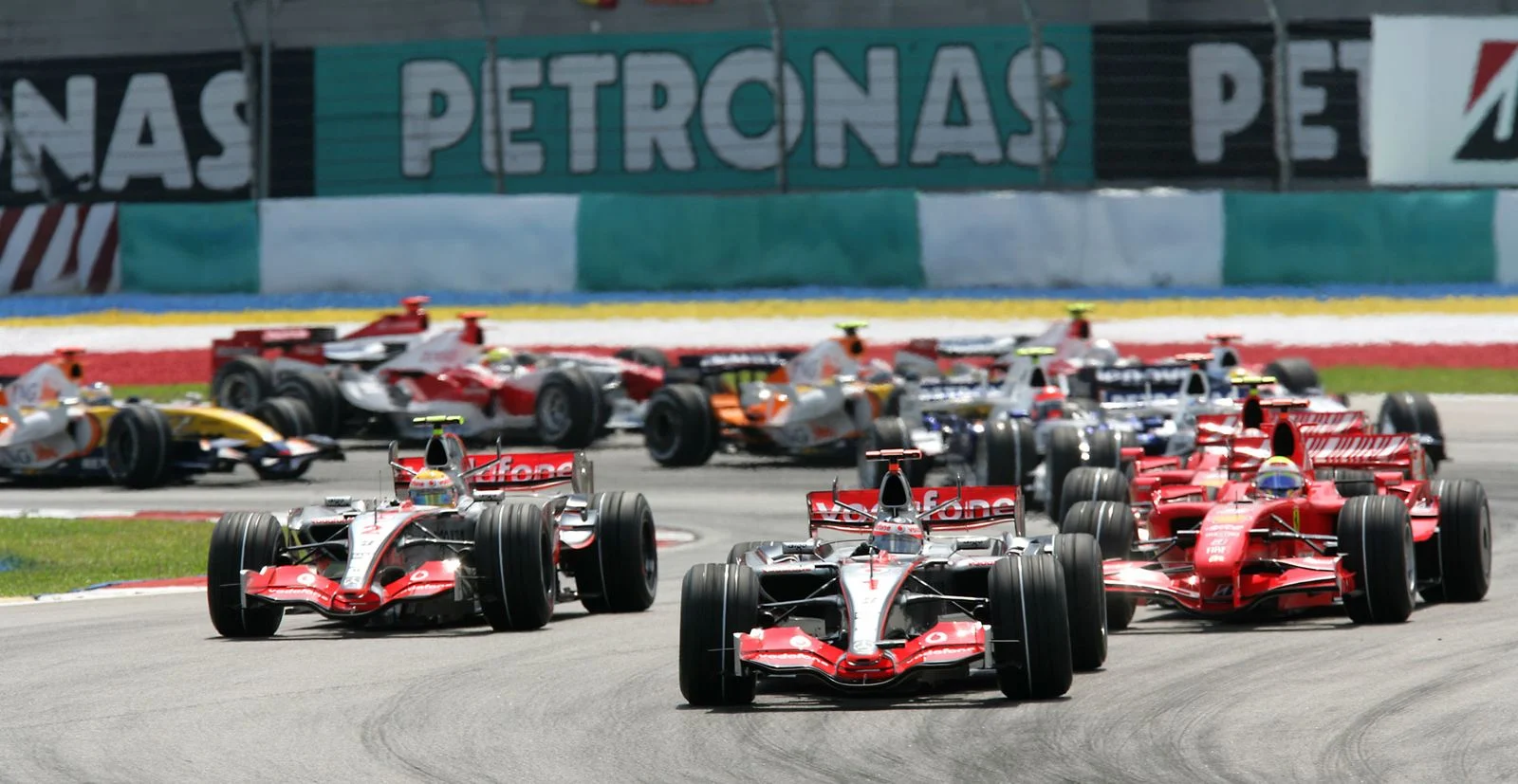 Team - The-four-corners-of-fernando-alonso