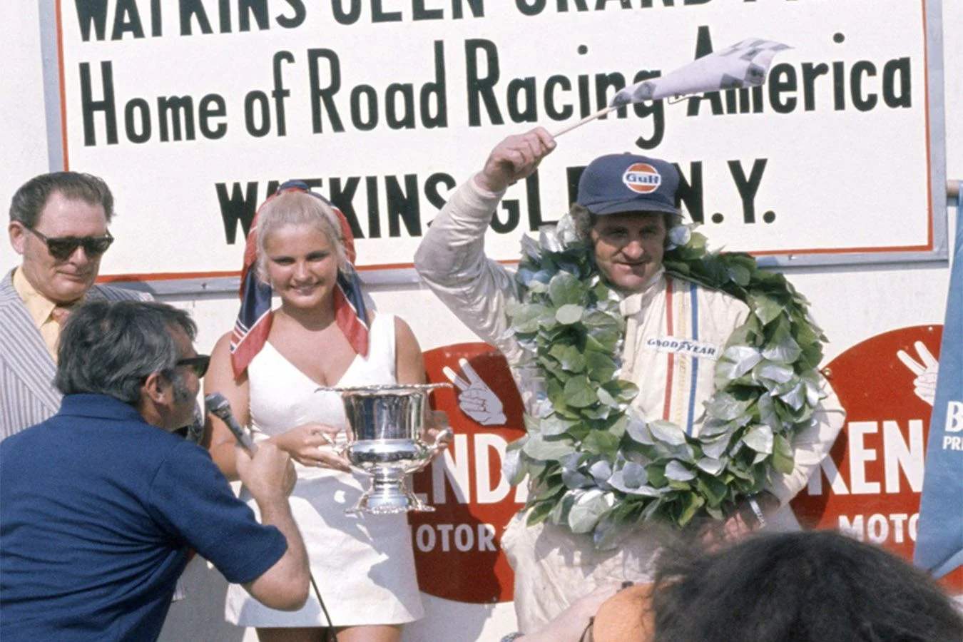 Heritage - Formula-1 - Drivers - Denny-hulme - Bruce-denny