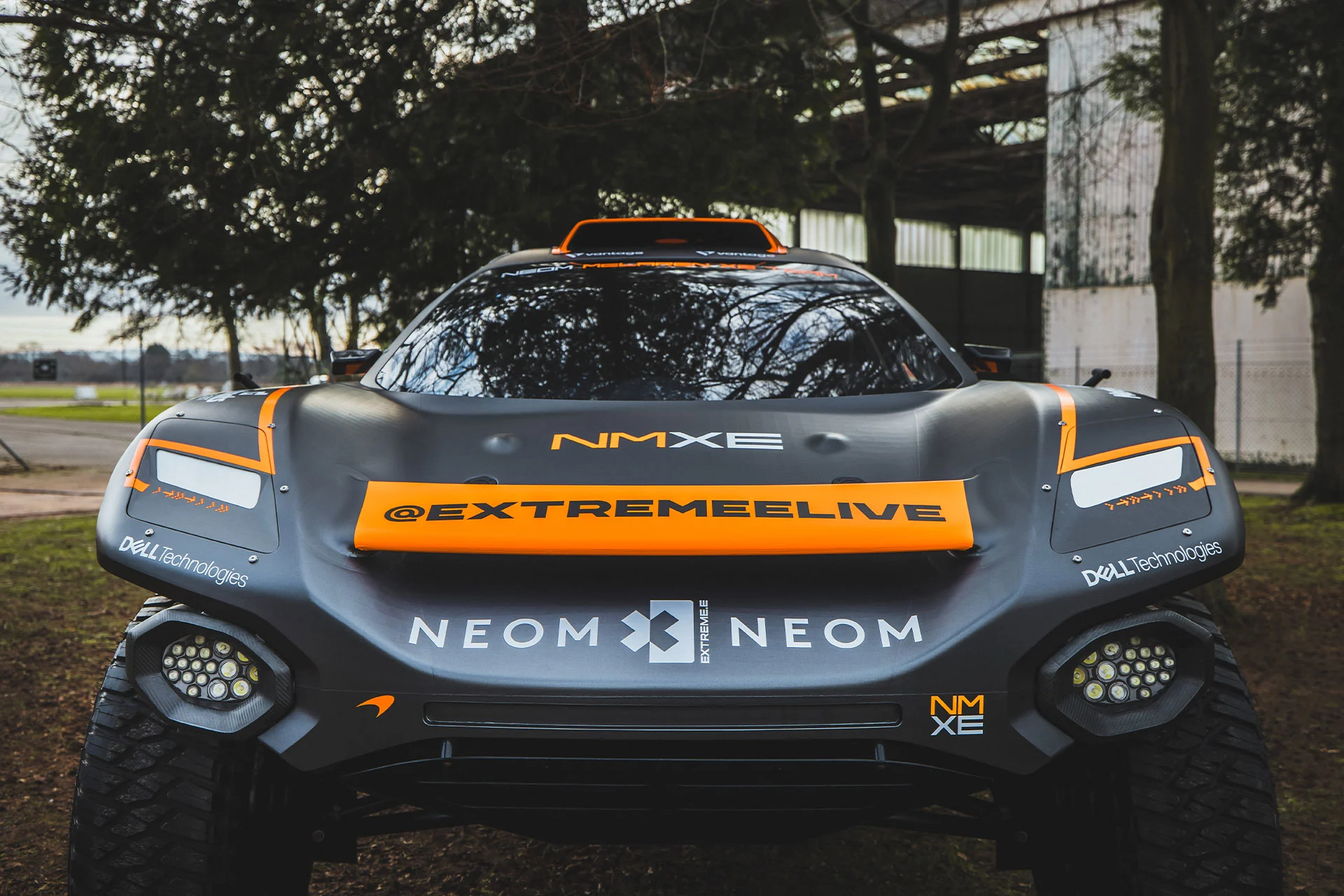 Extreme-e - 2024 - Neom-mclaren-extreme-e-team-reveal-livery-for-the-2024-extreme-e-championship - NMXE 2024 Livery From all angles - 0