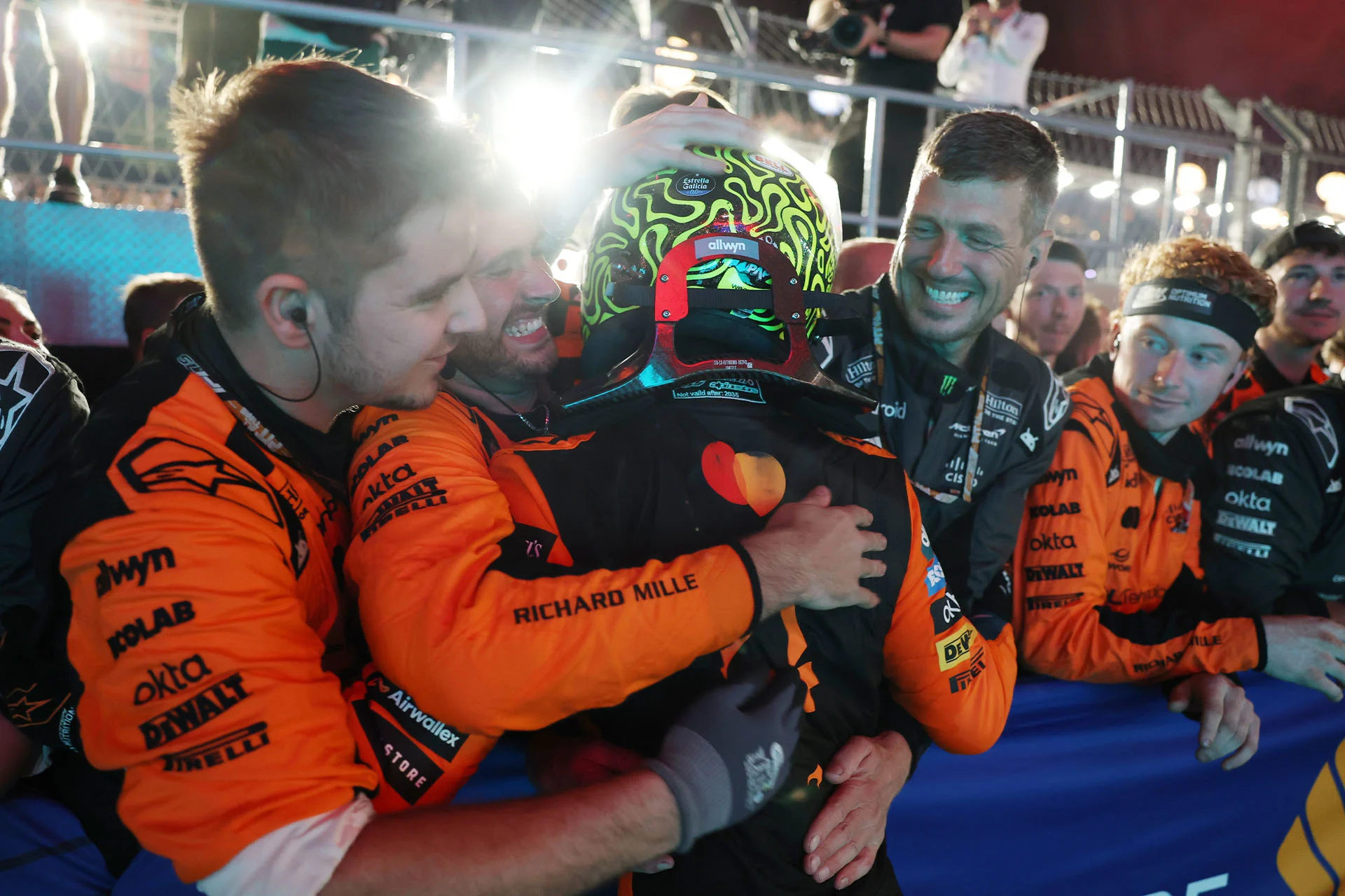 Formula-1 - 2025 - Singapore-grand-prix - Race-report - 2025 Singapore Grand Prix – McLaren Race Report  "The first back-to-back Constructors’ Championship for McLaren since 1991" - 10