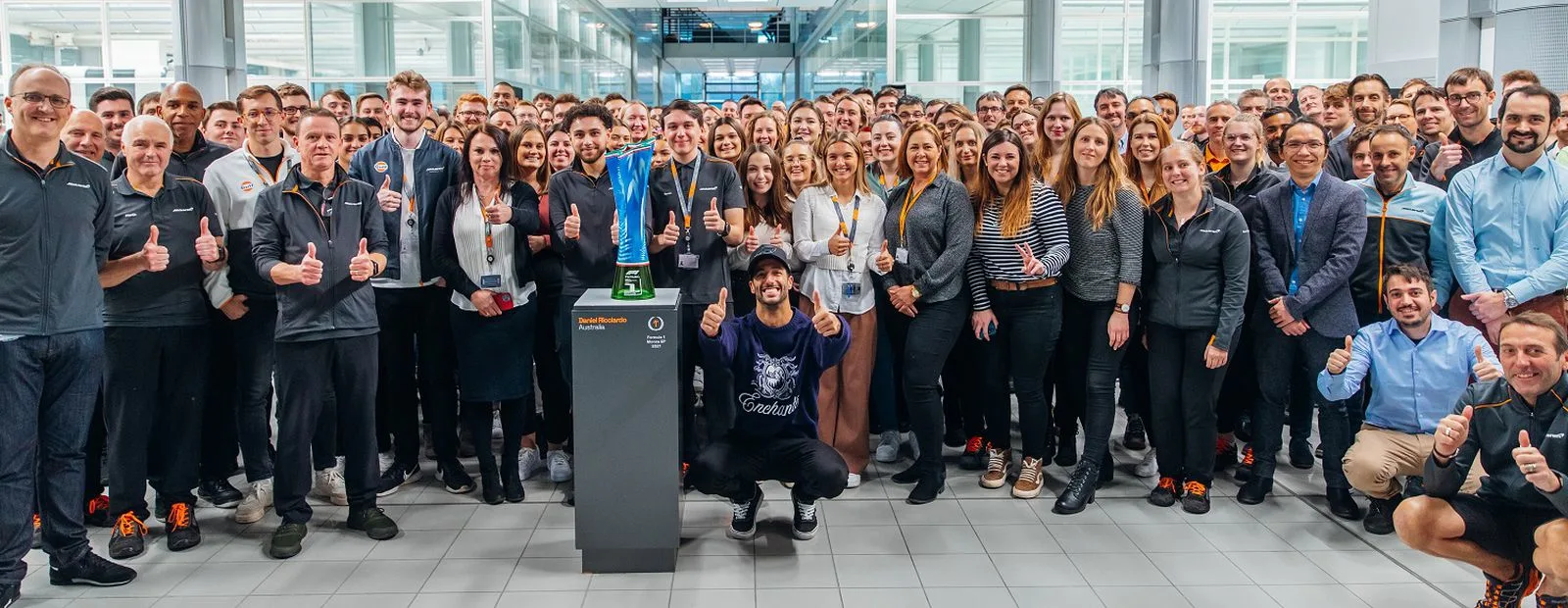 Heritage - Formula-1 - Drivers - Daniel-ricciardo - Thank-you-and-goodbye-daniel - Thank you, DR Saying goodbye to the team back home at the MTC - 0