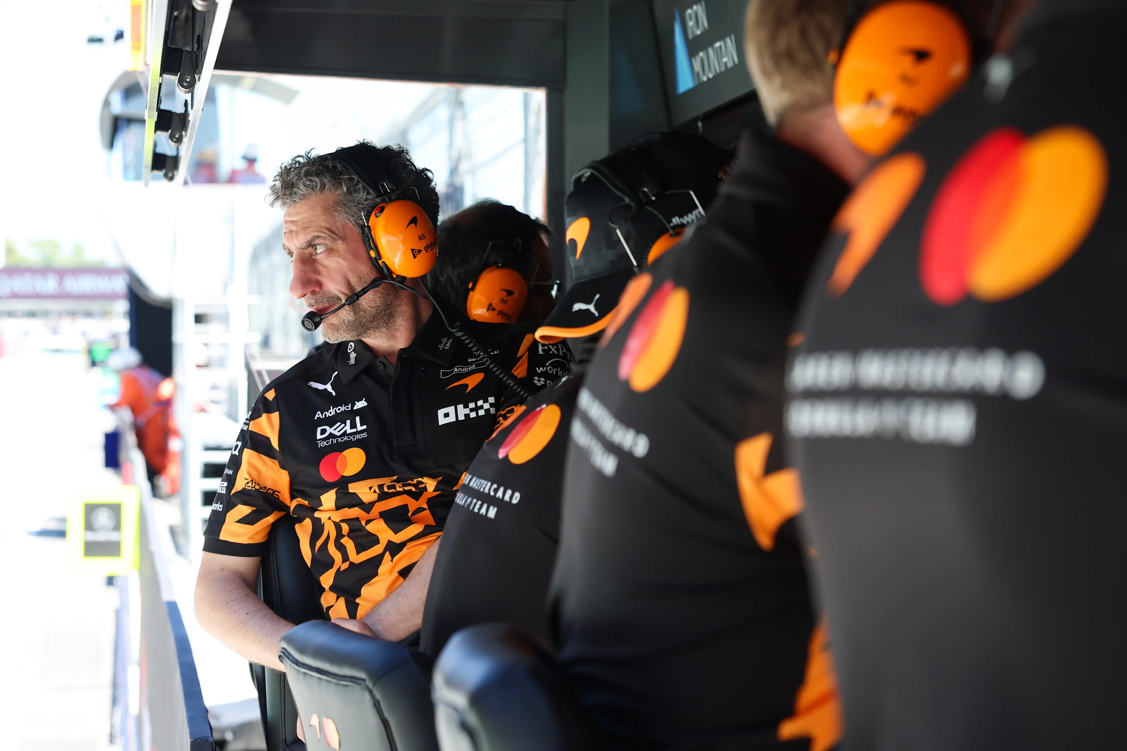 Image - Formula 1 - 2026 - Who sits on McLaren’s pit wall? - Hero