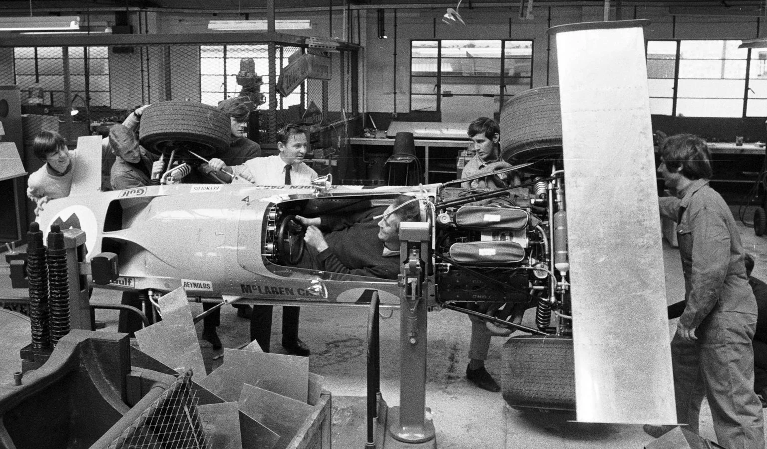 Latest-news - Mclarenracing - Article - Rookies-guide-f1