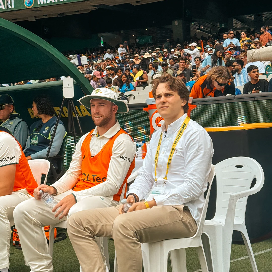 Video Poster - Formula 1 2025 - Oscar meets the Australian men's cricket team