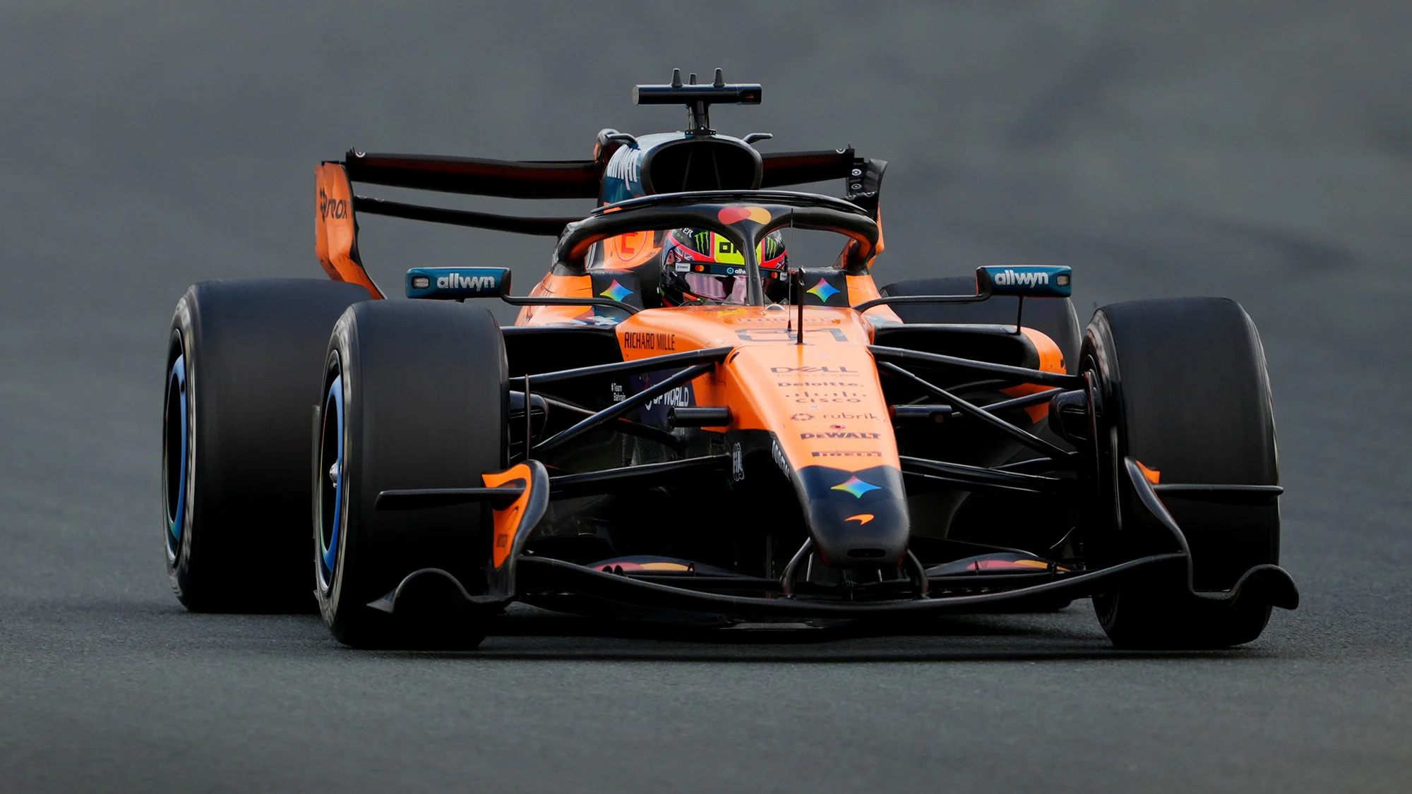 Oscar Piastri in the MCL40 on track in Monza