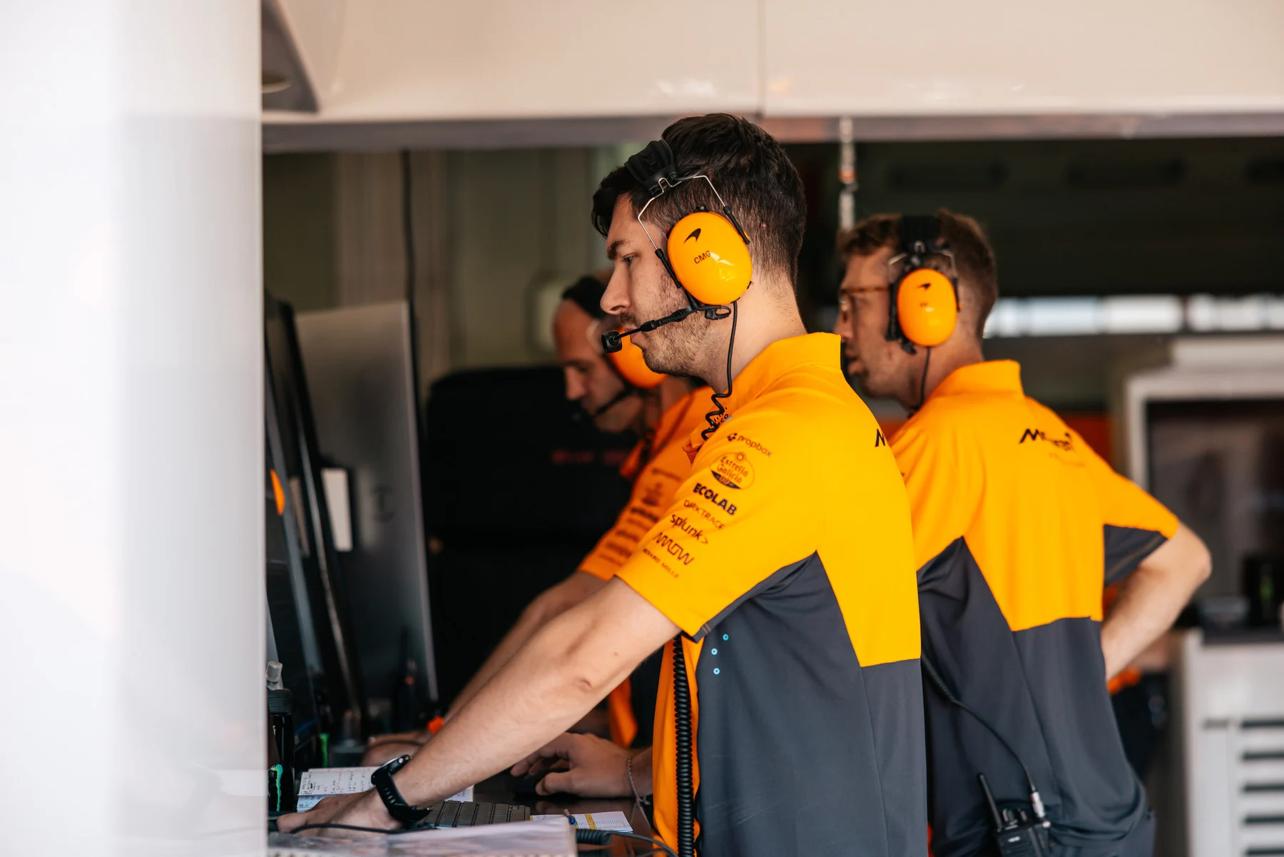 Formula-1 - 2024 - Emilia-romagna-grand-prix - Team 🧡  - 5