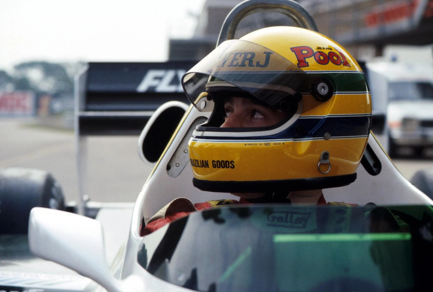 Heritage - Formula-1 - Drivers - Ayrton-senna - The-story-behind-ayrton-sennas-helmet-f1s-most-iconic-design