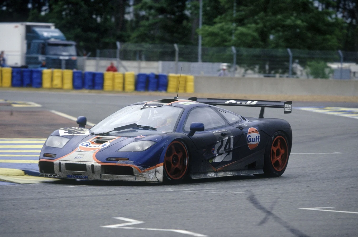Heritage - Mclarens-first-le-mans-victory-20-years-on - McLaren's first Le Mans victory: 20 years on  - 10