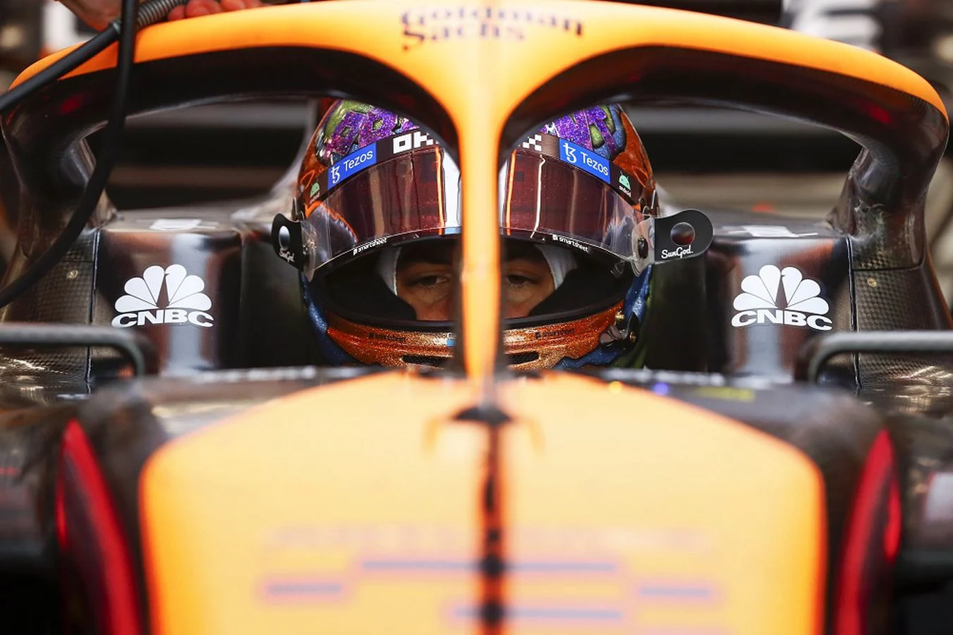 Formula-1 - 2022 - Singapore-grand-prix - Engineering-room