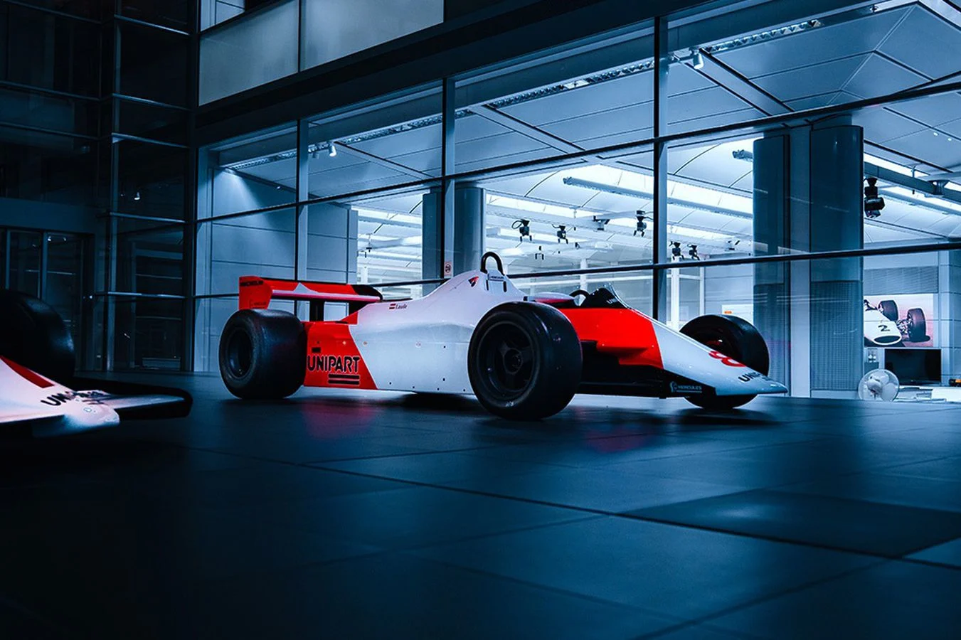 Formula-1 - 2023 - Car-launch - Welcome-night-shift-where-car-build-never-stops -   - 3