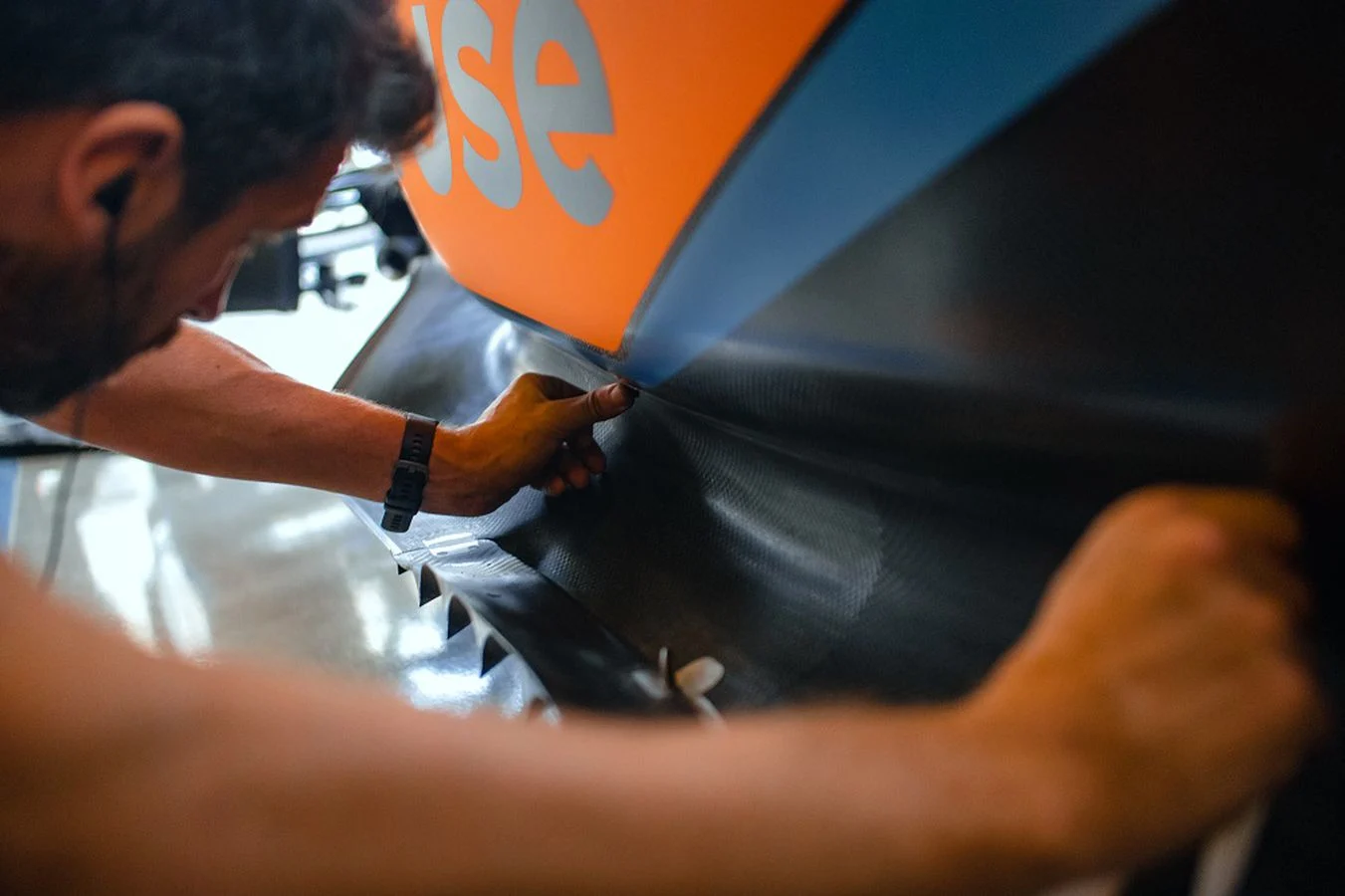 Latest-news - Mclarenracing - Article - 01-solutions-tape