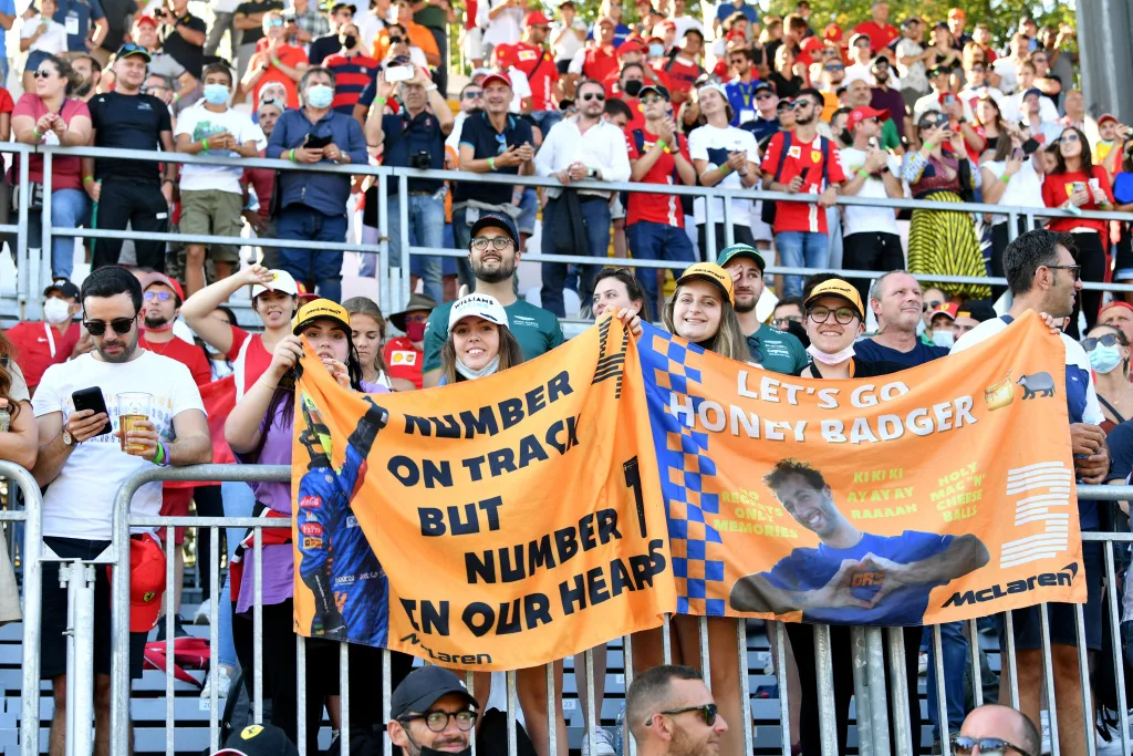 Heritage - Trophies - Mclaren-trophies-italian-gp-2021 - Legendary Laps - 3