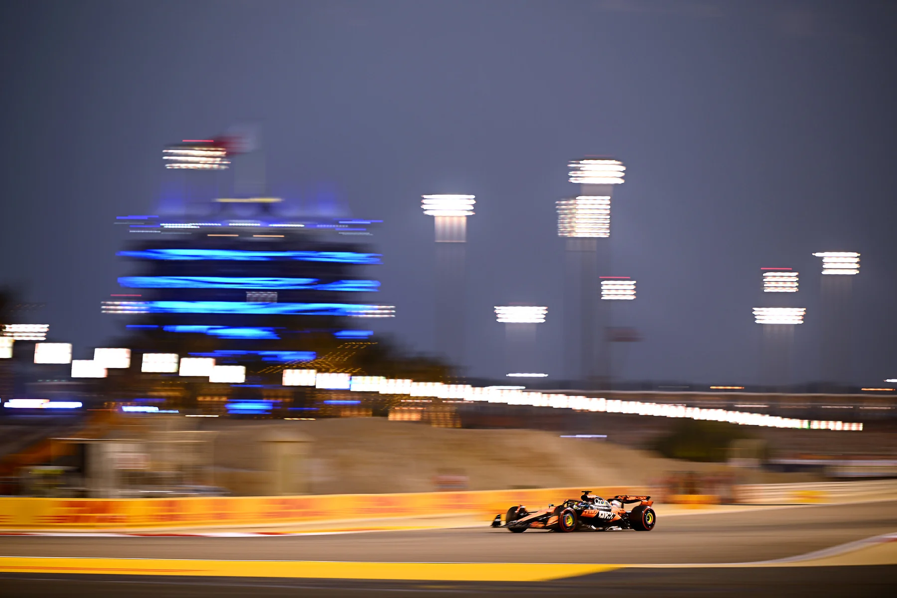 Formula-1 - 2026 - Bahrain-grand-prix - Twilight racing 🌙🇧🇭  - 3