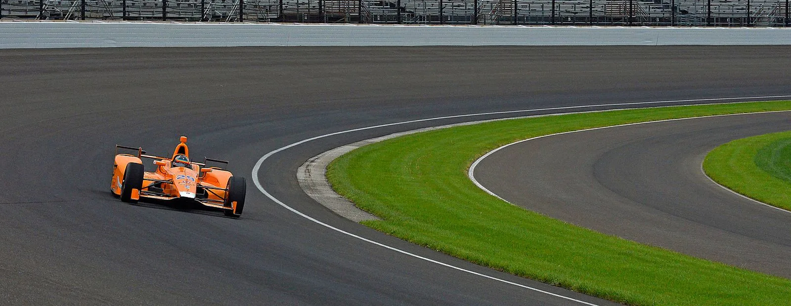 Fernando takes to the track with the McLaren-Honda-Andretti #29