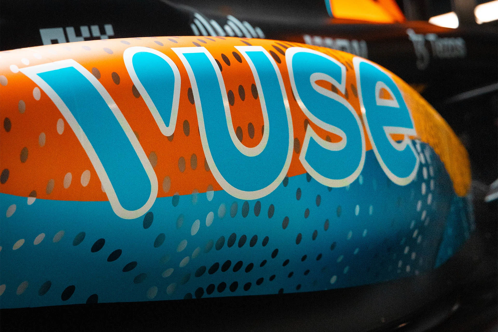 Formula-1 - 2023 - Abu-dhabi-grand-prix - Applying-a-livery-against-the-clock - All the details  - 0