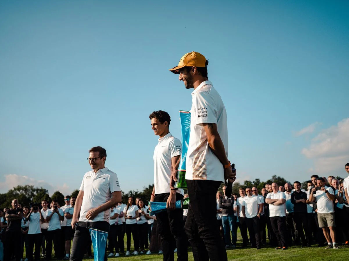 Latest-news - Mclarenracing - Article - Italian-gp-2021-celebration - Homecoming The team welcomed Lando and Daniel home after an unforgettable Italian GP - 6