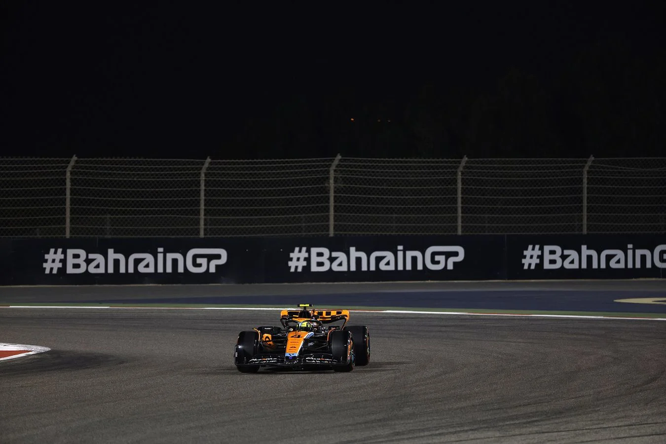Team - Bahrain-gp-2023-inside-the-garage-quali