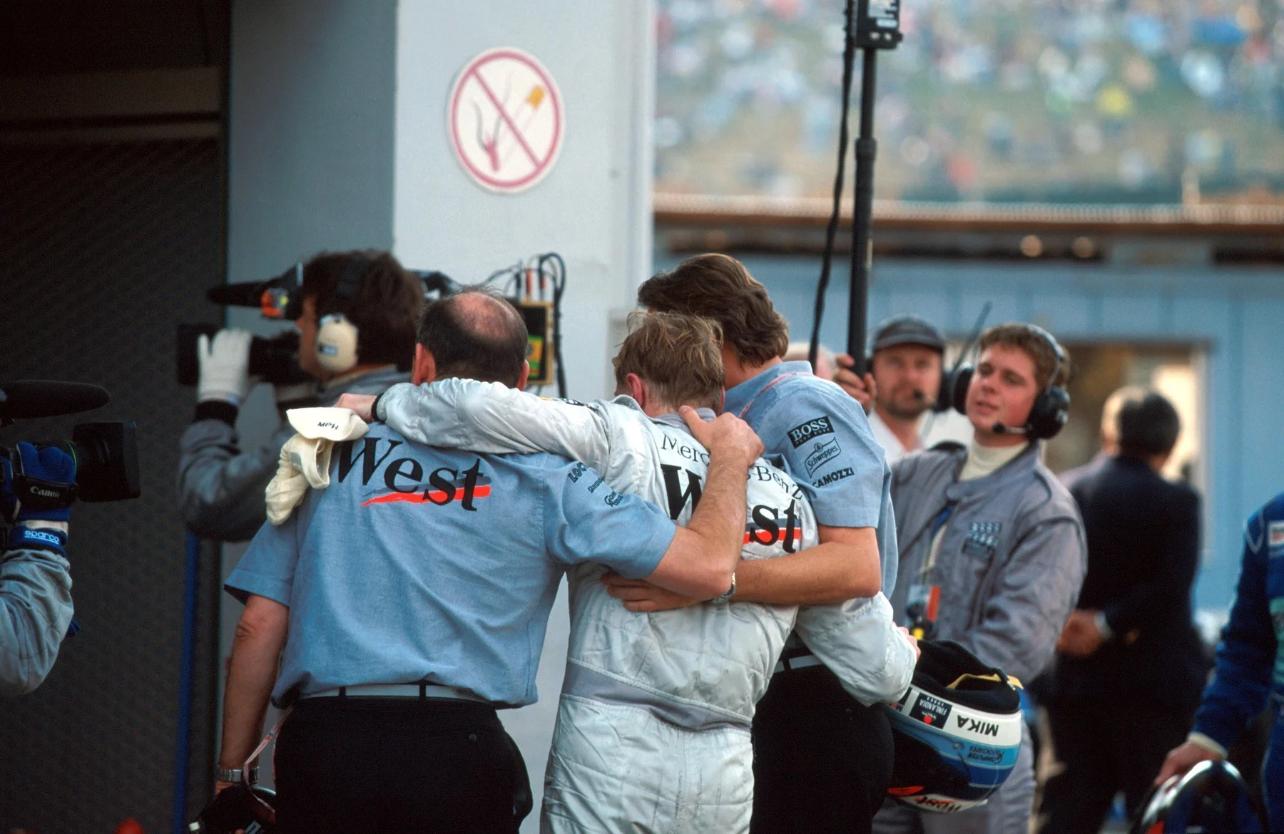 Heritage - Reuniting-mika-hakkinen-with-neil-oatley-the-brains-behind-his-first-title-winning-car - 25 years on Mika's first F1 World Championship - 9
