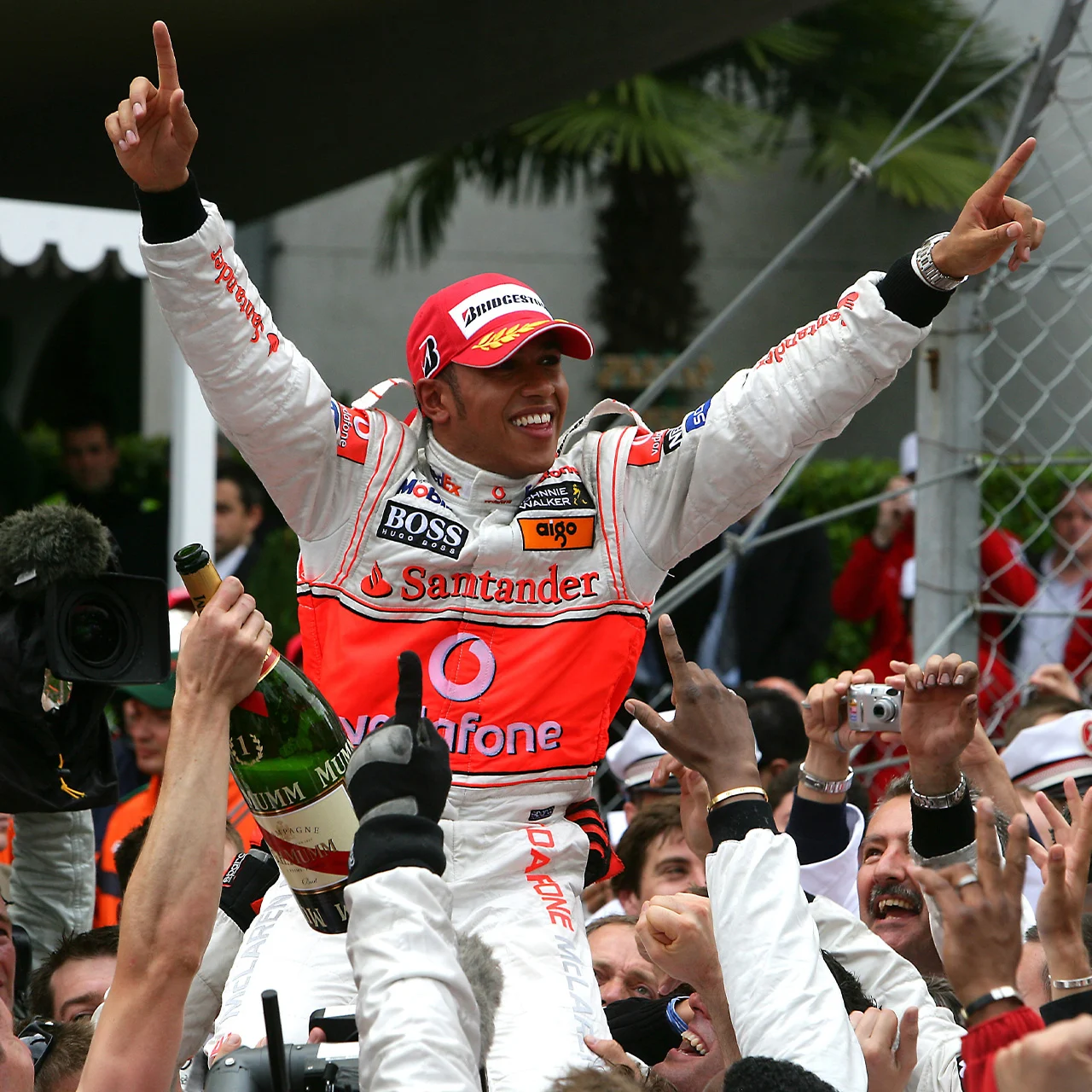 Heritage - Lewis cuts through the chaos 2008 Monaco Grand Prix