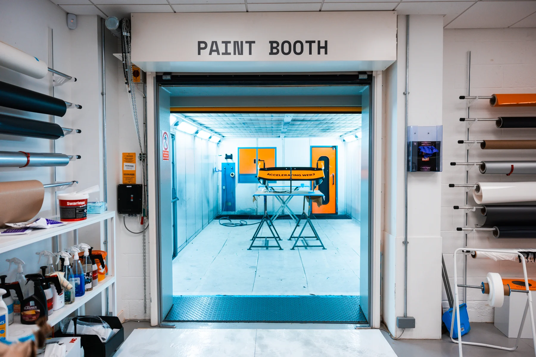 Formula-1 - 2025 - The-new-mclaren-racing-composite-factory