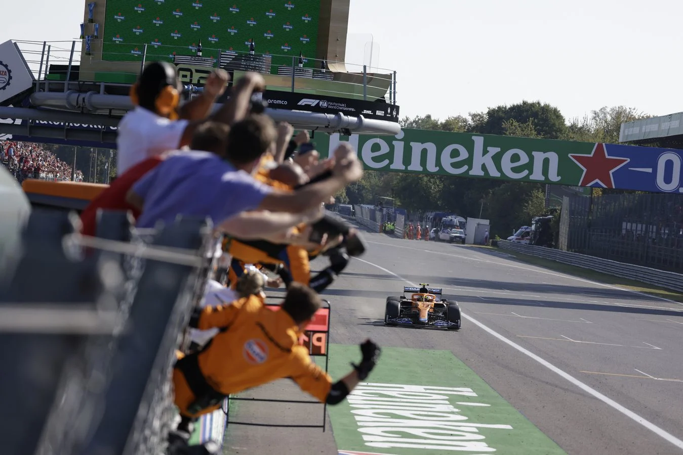 Latest-news - Mclarenracing - Article - Winning-feeling-italy-21 - That winning feeling Jubilant scenes at the 2021 Italian Grand Prix - 2