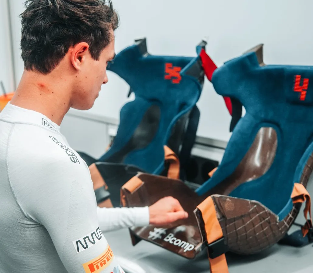 Sustainability - Natural-fibre-sustainable-composite-racing-seat