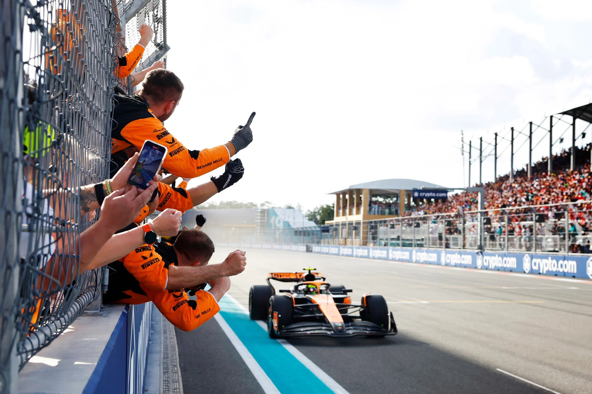 Heritage - Trophies - Mclaren-trophies-miami-gp-2024 - Lando's first Formula 1 race win - 6