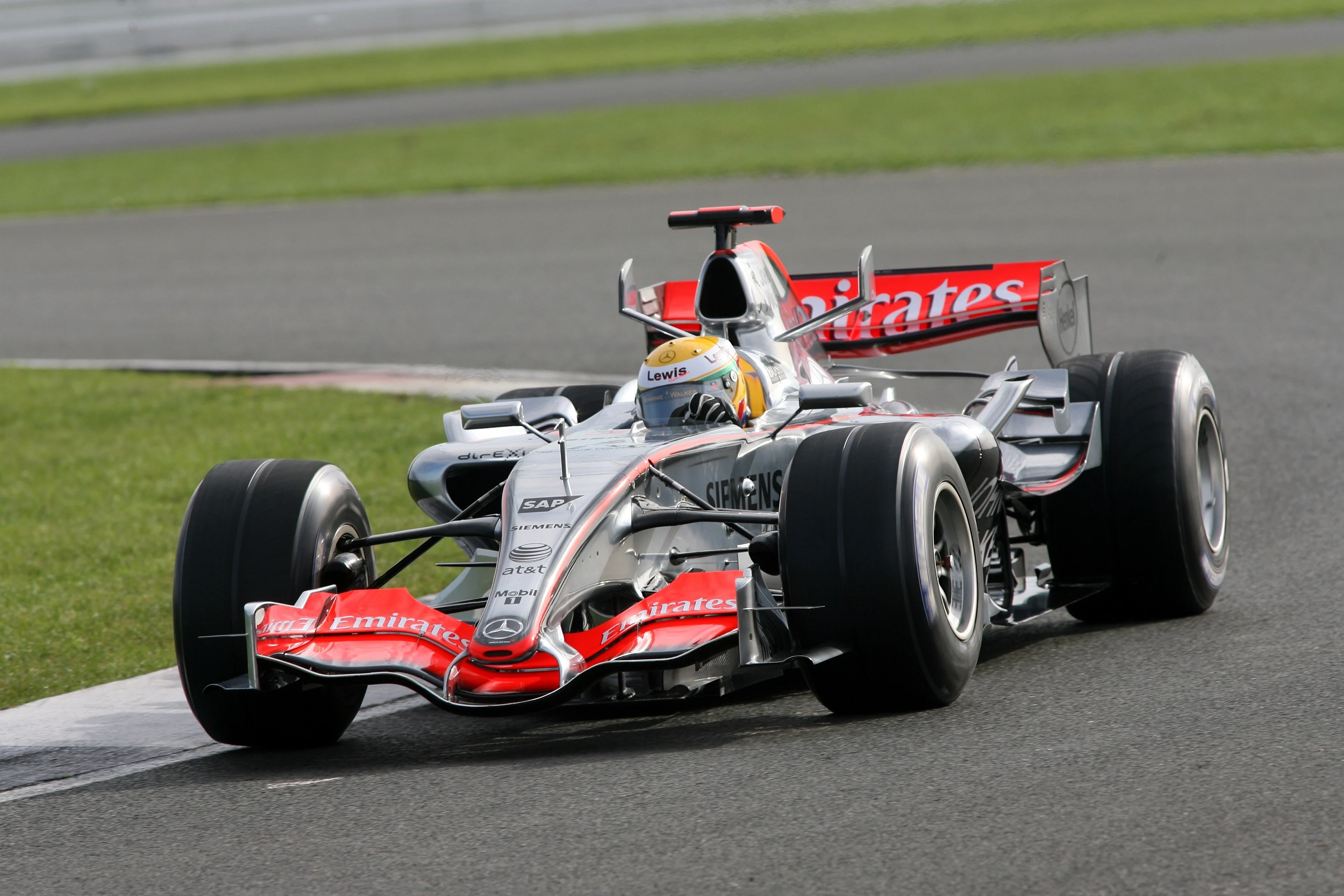 Image - Heritage - Forumla 1 - The catalysts behind McLaren’s greatest successes - MP4/21 Hamilton