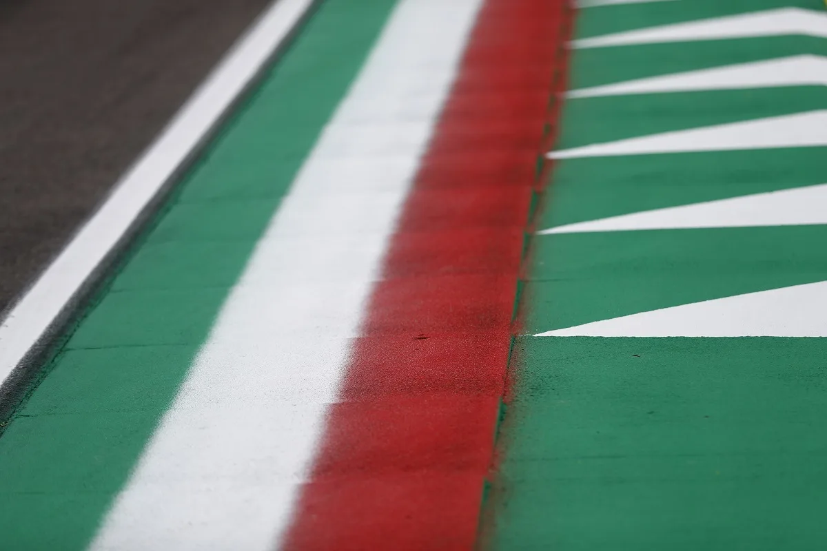 Descriptive Card - Imola Track Guide