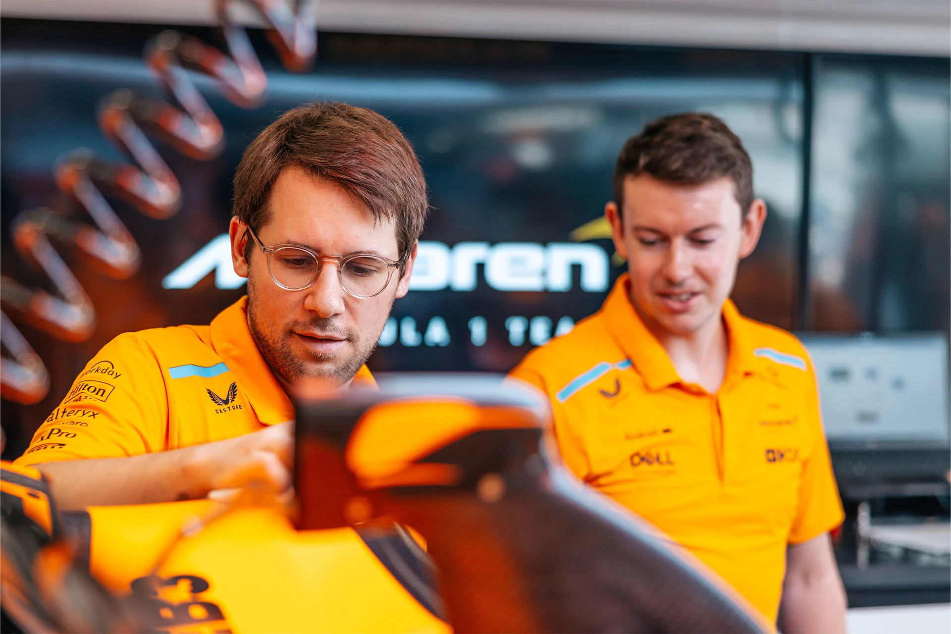 Formula-1 - 2024 - The-01-solutions-polishing-the-car