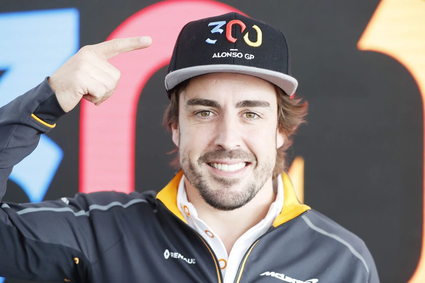 Fernando 300 The paddock come together to celebrate Fernando's 300th race in F1 - 0